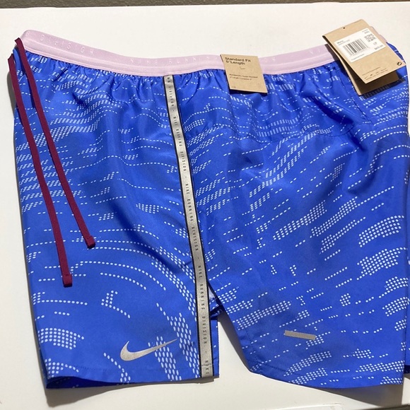 Nike Running Division shorts 5”. - Picture 4 of 13